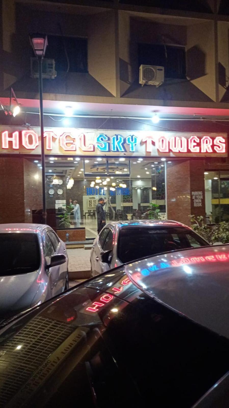 天空塔酒店 卡拉奇 外观 照片